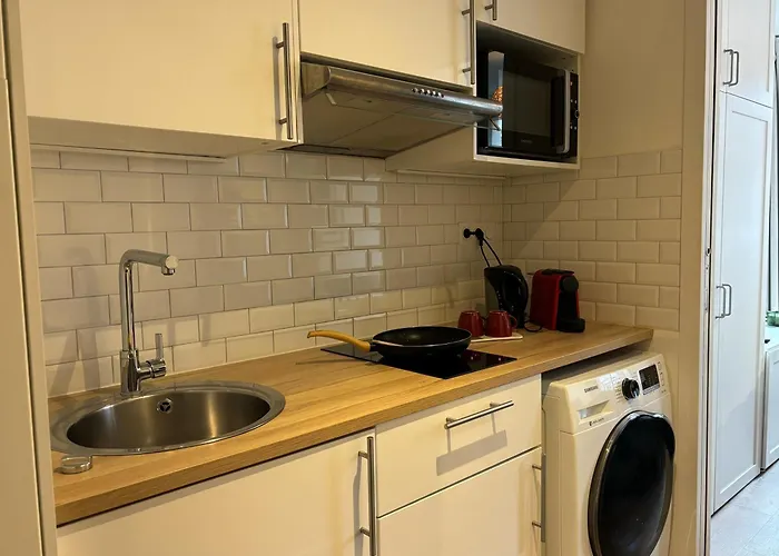 Clichy Studio Getaway - C70